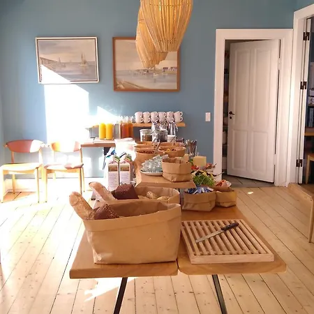 Havnebakken Bed & Breakfast Hostel Vesterø Havn